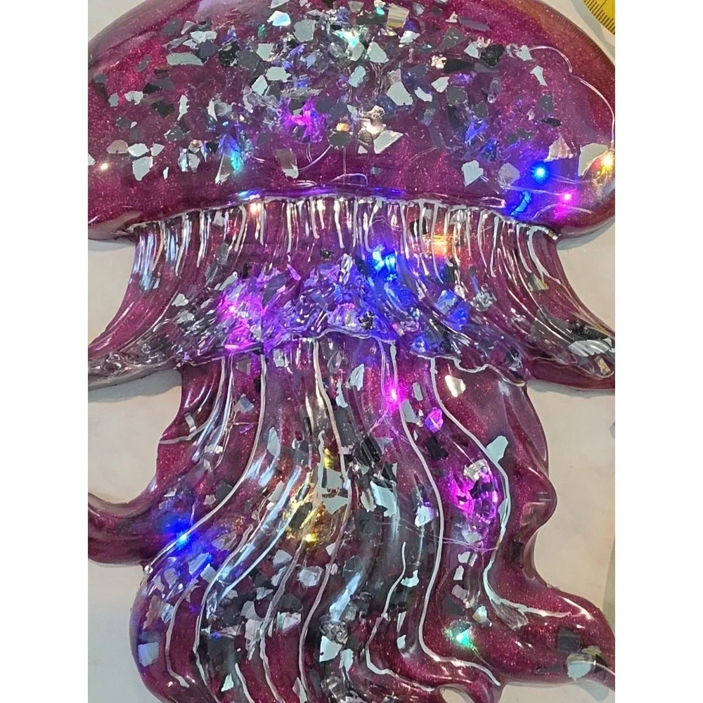 Handmade Resin Jellyfish Light Up Flashing Purple Decoration Gift.      1005